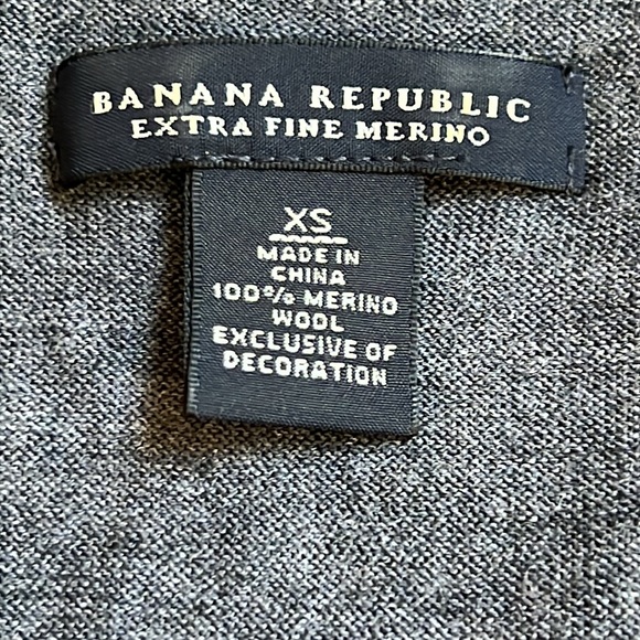 Banana Republic Extra Fine Merino Wool Grey Ruffled Tank  Size XS - Picture 2 of 7